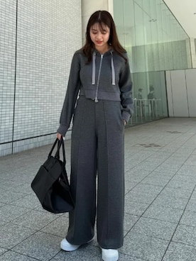 「アイテム（スウェットパンツ）」を使った、神戸レタスさん（レディース・160cm）の秋コーディネート