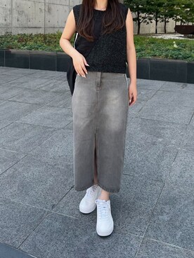 「アイテム（デニムスカート、グレー系）」を使った、神戸レタスさん（レディース・156cm）の秋コーディネート