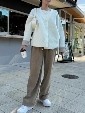 「KOBE LETTUCE（コウベレタス）のアイテム（その他パンツ）」を使った、神戸レタスさん（レディース・162cm）の冬コーディネート