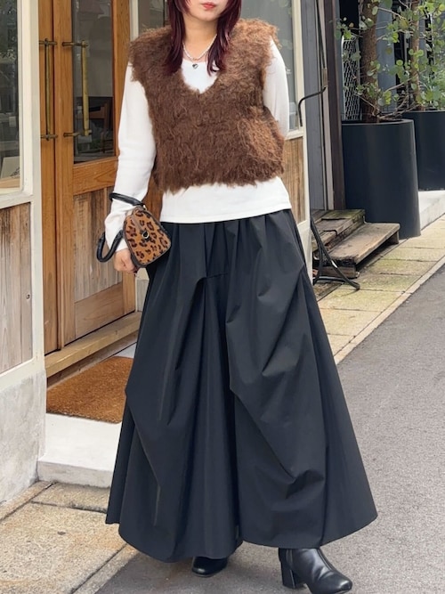 EN’DAY エンデイ シャギーニット ベスト オフホワイト 新品未使用タグ付き ラディエイト RADIATE サイドロゴシャギーニットベスト （アイボリー