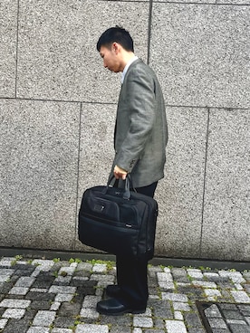 「TUMI（トゥミ）のアイテム」を使った、らーみーさん（メンズ・165cm）の冬コーディネート