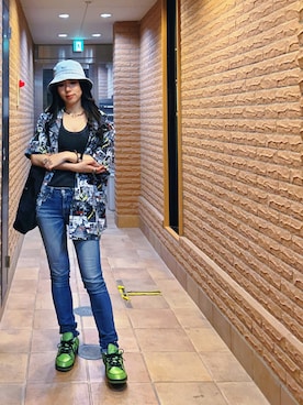 「Design Tshirts Store graniph（デザイン　ティーシャツ　ストア　グラニフ）のアイテム」を使った、ミユキ✞さん（レディース・157cm）の春コーディネート