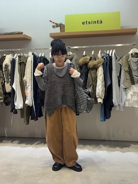 「アイテム（その他パンツ、イエロー系）」を使った、りーたんさん（レディース・152cm）の秋コーディネート