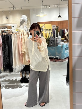 「CIAOPANIC TYPY（チャオパニックティピー）の【一枚でもレイヤードしても◎】2WAYシアーヘンリーネックTEE（Tシャツ/カットソー、ホワイト系）」を使った、りーたんさん（レディース・152cm）の夏コーディネート