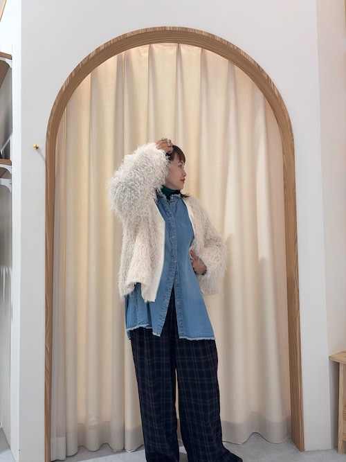 VネックフェザーZIPジャケット