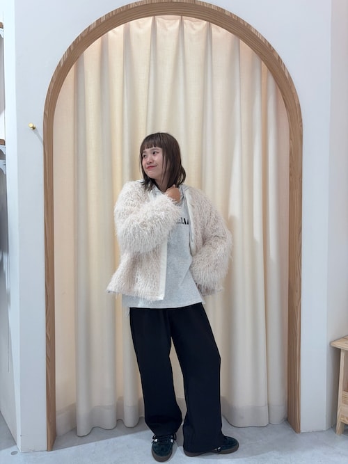 VネックフェザーZIPジャケット