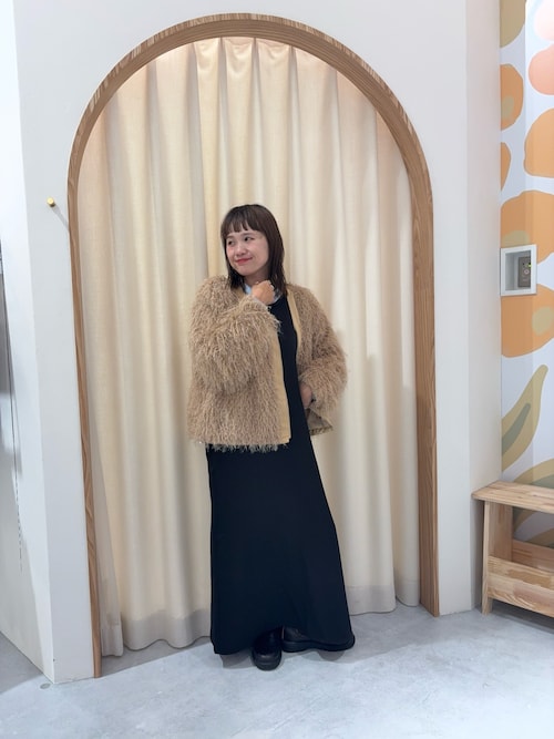 VネックフェザーZIPジャケット