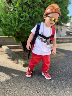 「アイテム（スウェットパンツ、レッド系）」を使った、太陽と虹さん（キッズ・90cm）の秋コーディネート