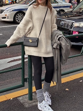 「LOVFEE（ラッフィ）のアイテム」を使った、Louise さん（レディース・165cm）の春コーディネート