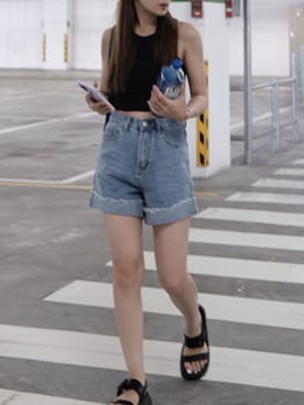 「LOVFEE（ラッフィ）のアイテム」を使った、Louise さん（レディース・165cm）の春コーディネート