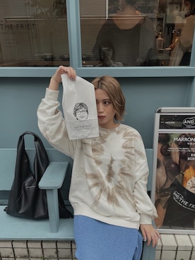 「MURUA（ムルーア）のアイテム（スウェット）」を使った、早久都加紗さん（レディース・158cm）の秋コーディネート