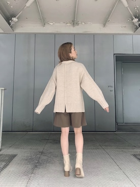 「MURUA（ムルーア）のストレッチブーツ（ブーツ）」を使った、早久都加紗さん（レディース・158cm）の秋コーディネート