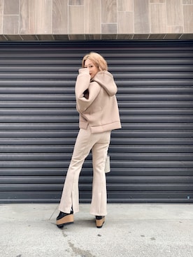 「MURUA（ムルーア）のアイテム（パーカー）」を使った、早久都加紗さん（レディース・158cm）の秋コーディネート