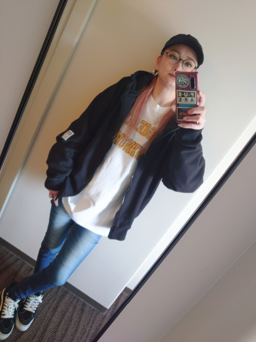 「ライブ、King Gnu、ツアーT、オーバーサイズ」｜「ANTI SOCIAL SOCIAL CLUBの『Anti Social Social Club』KKOCH  CAP（キャップ、ブラック系）」を使った、 yukiさん（レディース・168cm）の春コーディネートの1枚目の写真