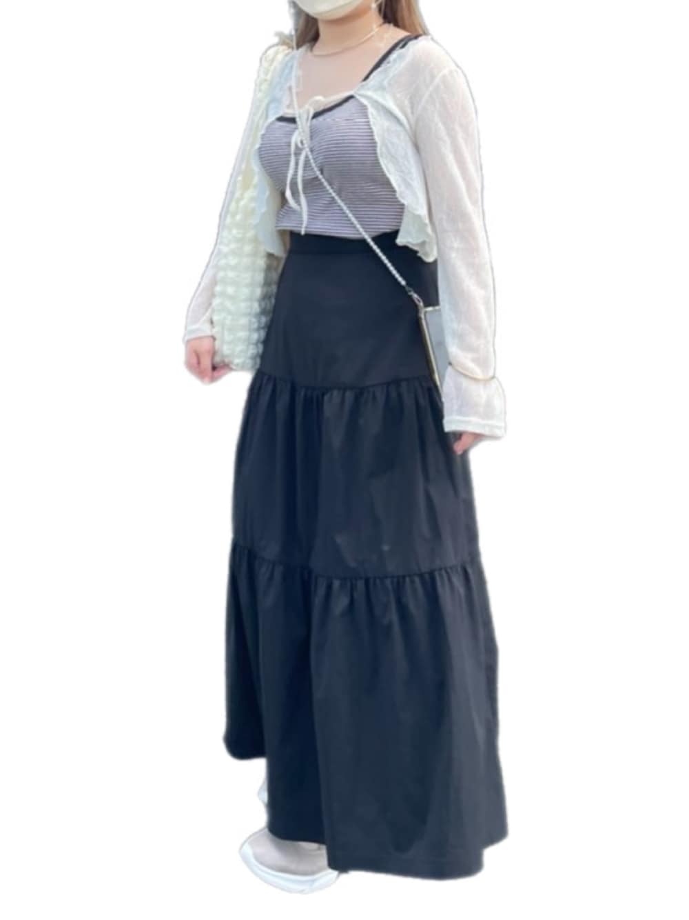 「LOWRYS FARMのアイテム（タンクトップ、ブラック系）」を使った、anさん（レディース・156cm）の秋コーディネートの1枚目の写真