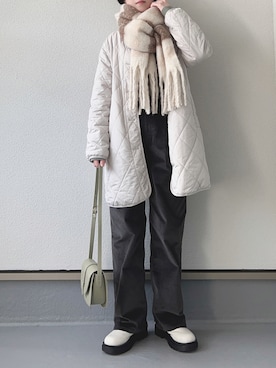 「コーデュロイパンツ」｜haruさん（レディース・162cm）の冬コーディネート