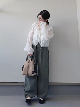 「アイテム（カーゴパンツ）」を使った、haruさん（レディース・162cm）の春コーディネート
