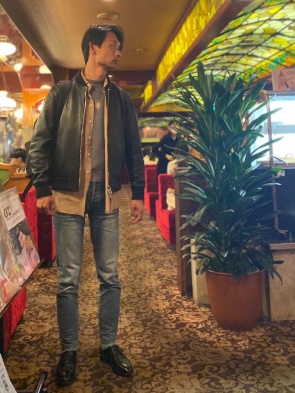 「CALMANTHOLOGYのアイテム（シューズ、ブラック系）」を使った、河村慎吾さん（メンズ・176cm）の秋コーディネートの1枚目の写真