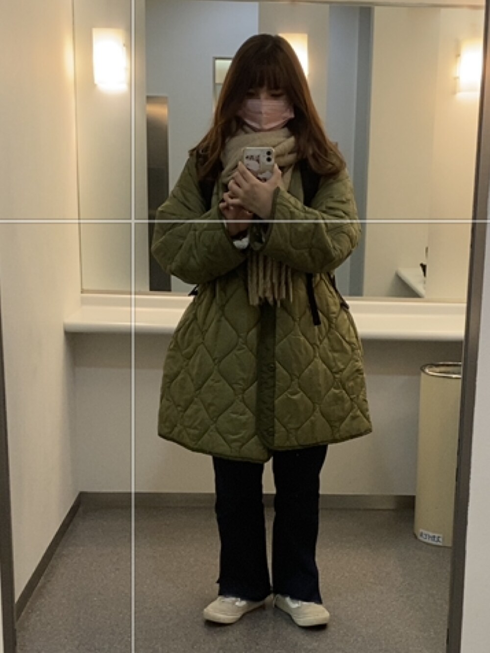 「FREAK'S STOREのM-65キルトライナージャケット（ミリタリージャケット、グリーン系）」を使った、Yukaさん（レディース・158cm）の冬コーディネートの1枚目の写真