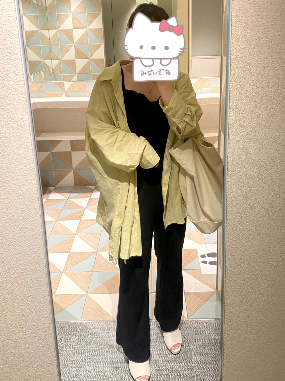 「Heather、GU、GRL、プチプラ、夏コーデ、日焼け対策、体型カバー」｜「HeatherのリネンモモンガＢＩＧシャツ  944776（シャツ/ブラウス、イエロー系）」を使った、Yukaさん（レディース・158cm）の夏コーディネートの1枚目の写真