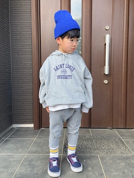 「オールドスクール」｜「アイテム（スウェットパンツ）」を使った、1KK1-013さん（キッズ・100cm）の冬コーディネート