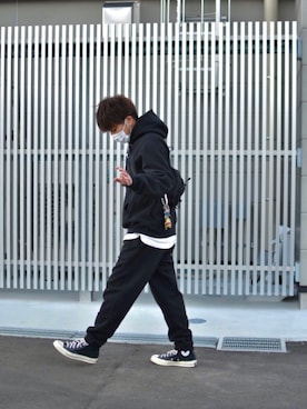 Supreme のパーカーを使った「セットアップ」の人気ファッション