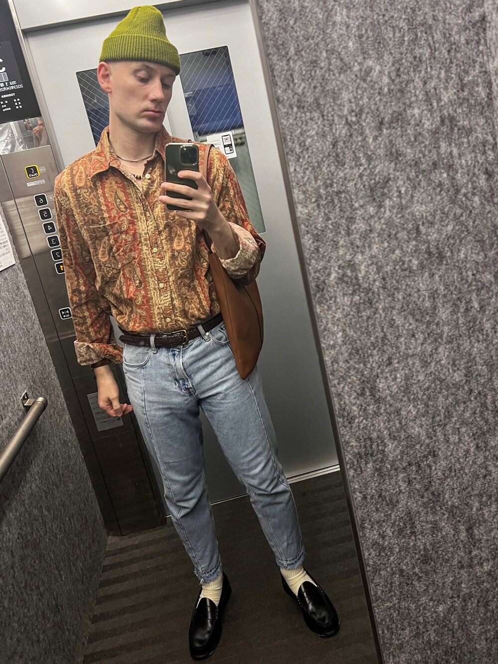 「spring、paisley、lucky brand、GHBASS、WEEJUNS、UNIQLO、springstyle、BANANA REPUBLIC」｜「G.H.BASSのアイテム（ローファー、ブラック系）」を使った、seb さん（メンズ・178cm）の春コーディネートの1枚目の写真