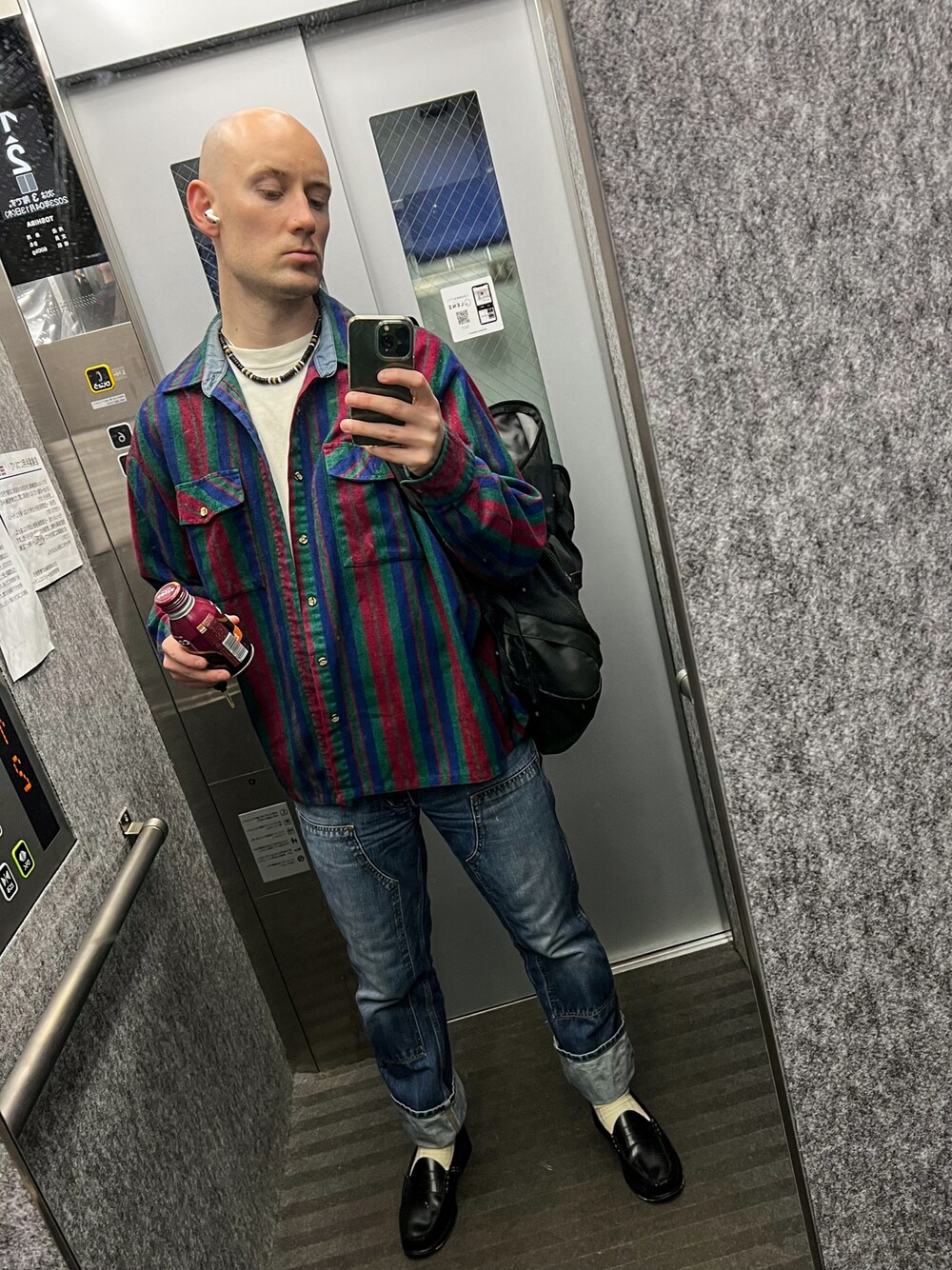 「Wrangler、carhartt、WEEJUNS、Hanes、casual、amerivintage」｜「Wranglerのアイテム（シャツ/ブラウス、その他）」を使った、seb さん（メンズ・178cm）の春コーディネートの1枚目の写真