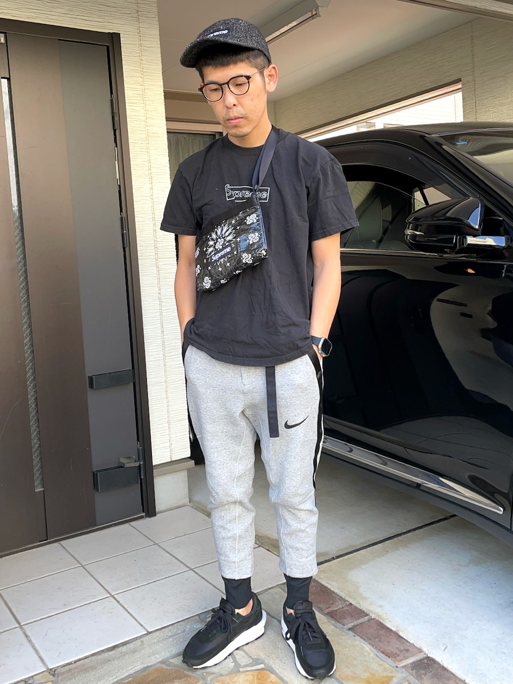 スウェットパンツを使った「sacai×nike」の人気ファッション