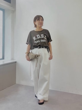 「RIVE DROITE（リヴドロワ）の【Yossshiiii企画/即完売につき再販売/新色追加】R.D.S.CロゴTe（Tシャツ/カットソー、ブラウン系）」を使った、rd-yuko さん（レディース・155cm）の春コーディネート