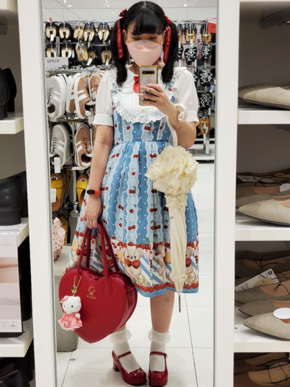 「ガーリー、サンリオピューロランド、アクシーズ、ツインテール」｜「MILKのアイテム（ハンドバッグ、レッド系）」を使った、ありすさん（レディース・160cm）の夏コーディネートの1枚目の写真