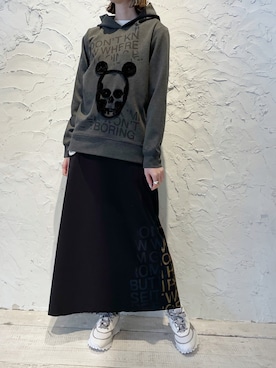 「RUN OF（ランオブ）のアイテム」を使った、4onさん（レディース・168cm）の春コーディネート