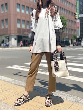 「VEGE（ベジ）のアイテム」を使った、4onさん（レディース・168cm）の夏コーディネート