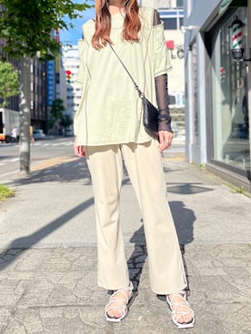 「BACKLASH（バックラッシュ）のアイテム（バッグ）」を使った、4onさん（レディース・168cm）の夏コーディネート