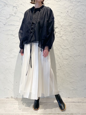 「AULA AILA」｜「アイテム（ブルゾン）」を使った、4onさん（レディース・168cm）の春コーディネート