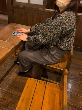 「GU（ジーユー）のアイテム（カーゴパンツ、グレー系）」を使った、nanaさん（レディース・162cm・20代）の冬コーディネート