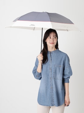 「アイテム（長傘）」を使った、MOONBAT_officialさん（レディース・170cm）の秋コーディネート