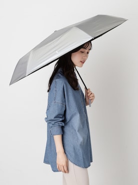 「POLO RALPH LAUREN（ポロ ラルフ ローレン）の遮光100% 晴雨兼用 折りたたみ日傘 ”ポロポニー刺繍”（折りたたみ傘、シルバー系）」を使った、MOONBAT_officialさん（レディース・165cm）の春コーディネート