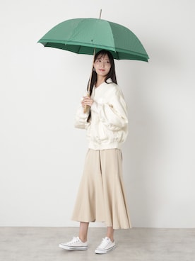 「アイテム（長傘）」を使った、MOONBAT_officialさん（レディース・165cm）の秋コーディネート