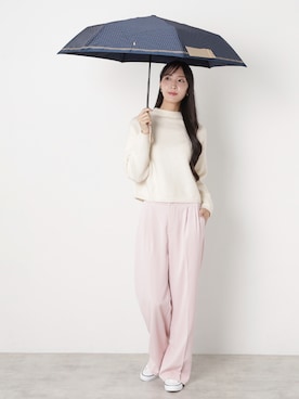 「アイテム（折りたたみ傘）」を使った、MOONBAT_officialさん（レディース・170cm）の秋コーディネート