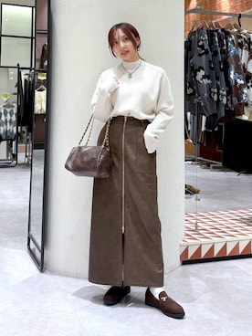 「アイテム（ローファー）」を使った、akn.さん（レディース・158cm・30代）の秋コーディネート