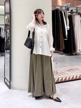 「LOWRYS FARM（ローリーズファーム）のシアーシャツＬＳ  605853（シャツ/ブラウス、ホワイト系）」を使った、akn.さん（レディース）の春コーディネート