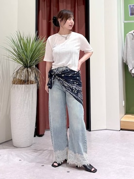 「LOWRYS FARM（ローリーズファーム）のラインストーンプルオーバーＳＳ 1045217（Tシャツ/カットソー、ホワイト系）」を使った、akn.さん（レディース）の夏コーディネート