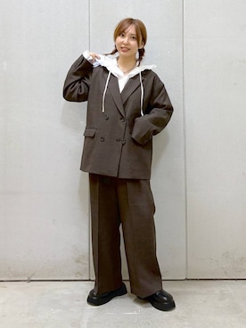 「アイテム（テーラードジャケット）」を使った、akn.さん（レディース・158cm・30代）の秋コーディネート