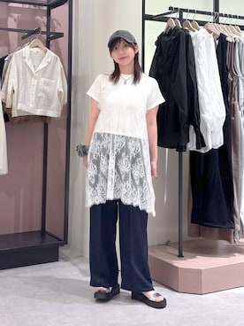 「LOWRYS FARM（ローリーズファーム）のフライスチビＴＥＥ 637055（Tシャツ/カットソー、ホワイト系）」を使った、akn.さん（レディース）の春コーディネート