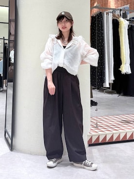 「LOWRYS FARM（ローリーズファーム）のイージーワイドコクーンパンツ 327286（その他パンツ、ブラウン系）」を使った、akn.さん（レディース）の春コーディネート