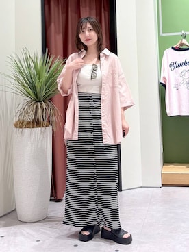 「LOWRYS FARM（ローリーズファーム）のカンドウフィットＫｎｉｔサンダル 637889（サンダル、ブラック系）」を使った、akn.さん（レディース）の夏コーディネート