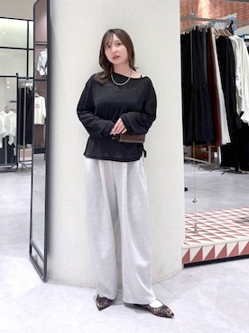 「LOWRYS FARM（ローリーズファーム）のカットイージーコクーンパンツ　292362（スウェットパンツ、グレー系）」を使った、akn.さん（レディース）の春コーディネート