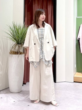 「LOWRYS FARM（ローリーズファーム）の【接触冷感・UVカット】ソフリネンワイドパンツ 621564（スラックス、ホワイト系）」を使った、akn.さん（レディース）の夏コーディネート