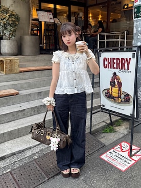 「SLY（スライ）のCHUNKY SOLE STUDS SANDAL チャンキーソールスタッズサンダル 春服 夏服（サンダル、ベージュ系）」を使った、rin.さん（レディース・153cm）の夏コーディネート